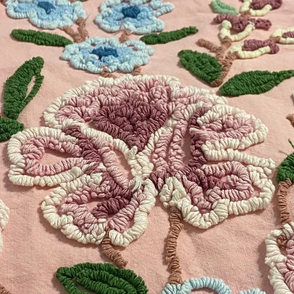 Vtg Cabin Crafts Needle Tuft Chenille Bedspread Full Size Ruffle Pink Floral